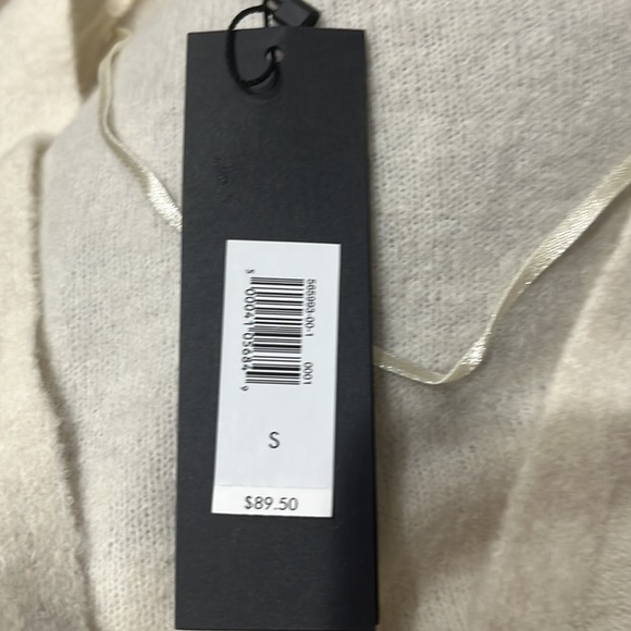 Banana Republic ivory sweater, size S, NWT. - Picture 6 of 7